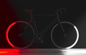 Die Innovative Fahrradbeleuchtung Von Revolights Wurde Hier Schon Ausfuhrlich Vorgestellt Seitdem Wurde Fahrradsicherheit Cooles Fahrradzubehor Fahrrad Licht