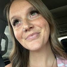 Barb Nicholson's Instagram, Twitter & Facebook