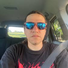 Running around Neighborhood Market. 1222 전매/ S は 2克 2735만Y ድዲጆ 灯菜女 ОНОНЫА