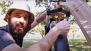 Unboxing Aventure With Matt Locke and Aventon