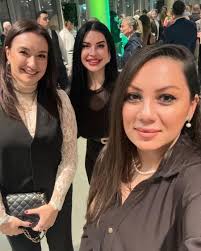 Dün akşam İstanbul Modern'de, İtalyan Mutfağı Haftası kapsamında düzenlenen  “Aperitivo all'Italiana” davetinde çok kıymetli isimlerle bir aradaydık.  Her şeyden önce, böylesine özenli bir ev sahipliği için İtalya Başkonsolosu Elena  Clemente'ye ...