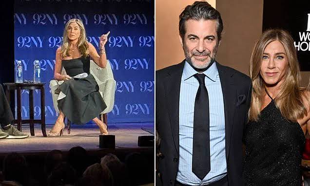 Jennifer Aniston makes very risqué joke about boyfriend Jim Curtis in rare public moment: 