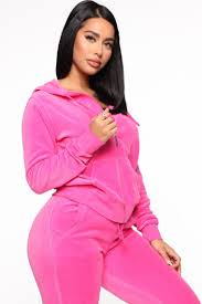 The Original Trendsetter Velour Set Bubblegum Pink In 2020 Trend Setter Bubblegum Pink Ladies Tops Fashion