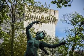 Our travel experts have picked the best hotels in provence so you can be sure you're staying in top accommodations. Best Luxury Hotels In The Provence Countryside France Bucket List