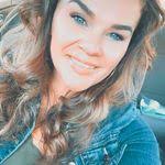 Lori Rada's Instagram, Twitter & Facebook