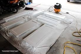 Jan 19, 2021 · open the door to new possibilities by painting your kitchen cabinets in a bold, fresh color, or opt for a classic look with a crisp shade of white. Tips On Painting Kitchen Cabinets With A Paint Sprayer Painting Kitchen Cabinets White Painting Kitchen Cabinets Spray Paint Kitchen Cabinets