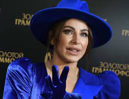 Она представляла украину на конкурсе евровидение 2008 с песней shady lady и заняла второе место. Ani Lorak Nashla Arhivnoe Video Kak Pokoryala Nyu Jork V 90 Yh