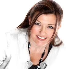 Lizzie Kitten (@MsLizzieKitten)