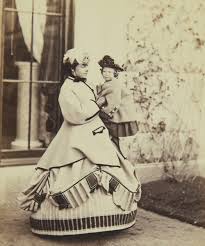 A number of new women's styles made their way into the fashion world during the 1860s. 1860 1869 Fashion History Timeline