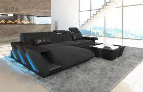 Das sofa hat schlaffunktion ,das sofa besteht aus 3 teilen das größte teil hat ein liegefläche von 100 x 160 cm, das 2 teil hat eine fläche von 120 x 90 cm und der tisch ( hocker. Stoffcouch Apollonia In L Form Auch Mit Schlaffunktion Und Beleuchtung Kaufen Bei Pmr Handelsgesellschaft Mbh