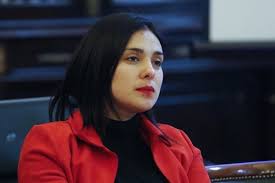Über 80% neue produkte zum festpreis. Karol Cariola Y Conversaciones Con El Gobierno Por 40 Horas Le Pedimos A La Ministra Que Llegara Con Una Propuesta Concreta Lo Importante Es Que Podamos Conversar Diario Financiero