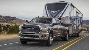 Truck to pull 5th wheel. 8 Best Trucks For Towing A 5th Wheel