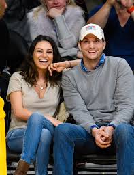 The topic turned to soap during an appearance by the hollywood couple on dax shepard's. Ashton Kutcher Und Mila Kunis Sind Verheiratet
