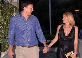 Vasilis kikilias is a greek politician who currently serves as minister for health in the cabinet of kyriakos mitsotakis. Tzenh Mpalatsinoy Basilhs Kikilias Ta3idi Sthn Kerkyra Gia To Zeygari Pics