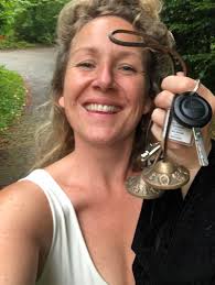 Deze zomer was rijkelijk gevuld met vele koppelsessies, volle zalen, een  overvloed aan serotine, fijne ontmoetingen, fun en beweging. Soms beweeg ik  weer even terug naar het 'oude' alsof dit niet… |