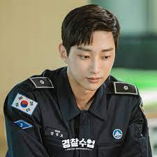 경찰수업) is a kdrama series directed by yoo kwan mo, starring jung jin young (kang sun ho), cha tae hyun (yoo dong man) and krystal oh (kang hee). Photos New Stills Added For The Upcoming Korean Drama Police University Hancinema