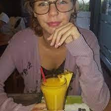 Kendra Storey's Instagram, Twitter & Facebook