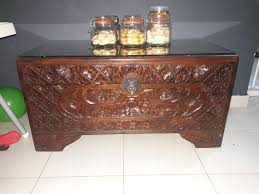 This is an absolutely beautiful rustic coffee table. Teakwood Treasure Chest Box Coffee Table Furniture Tables Chairs On Carousell