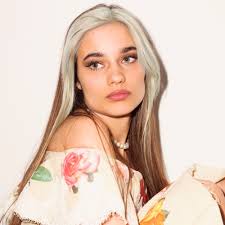 Mimi Wade's Silver Hair Streak is Lighting Up London Fashion Week