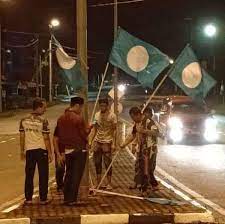 We did not find results for: Pemuda Pas Sibuk Pacak Bendera Ketika Bah Melanda Negara