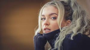 Portrait from a jpg directly out of the Canon 5D MK II. This is still a  legendary camera.