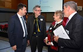 Systemsprenger erzählt nicht nur bennis geschichte, sondern auch die ihres umfelds, das an ihr scheitert. Systemsprenger Nicht Verloren Geben