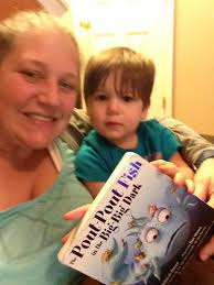 🙋‍♀️"Hi, my name is Tricia & I'm a book sniffer!" 🤣🤣🤣