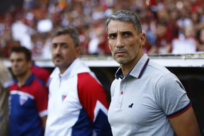 Ex-t&eacute;cnico do Santos e Fortaleza, Vojvoda assume comando do Racing