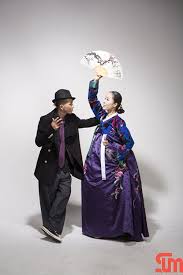 Professor Park Hwa Seong Pb Korean Opera Singer Park Ae Ri Shown Here With Her Dancer Husband Poppn Hyun Joon Hip Hop Dancer Opera Singers Singer