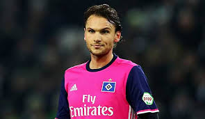 Švedski nogometni reprezentativac albin ekdal (29) napustio je hsv i karijeru će nastaviti u ekdal u sampdoriju seli za 2.5 milijuna eura odštete, a za klub iz genoe potpisao je ugovor na tri godine. Albin Ekdal Ins Hsv Mannschaftstraining Zuruckgekehrt