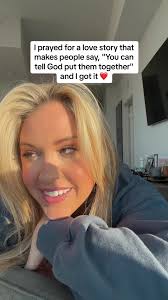 Alexander Kays's Instagram, Twitter & Facebook