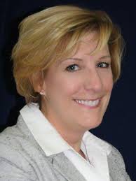 Elaine Capobianco's Instagram, Twitter & Facebook