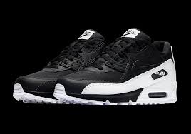 Nike Air Max 90 White Black 537384 082 Sneakernews Com Nike Air Max Nike Air Max 90 White Nike Air Shoes