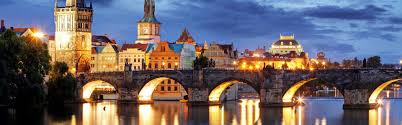Finden sie alle sehenswürdigkeiten tschechien. Die Karlsbrucke Ein Wahrer Touristenmagnet In Prag