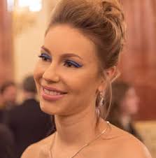 Csősz boglárka kezét először egy 25 éves, amerikában élő, jól szituált srác kérte meg. Ripost