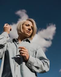 Rae Luebbert, Matthew Heckmann, and Milo Projansky Ono will be presenting  their work: 'Body halves: lake whole'