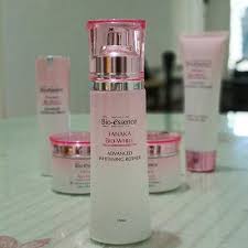 Toner yang cepat meresap kedalam lapisan. Step Cerahkan Wajah Dengan Tanaka Bio White Rangkaian Skincare Bio Essence Beauty Fimela Com