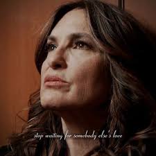 Liv is the lead forever👑 (but how nice it’d be if bensler smashed faces  this szn😏) #oliviabenson #captain #lawandordersvu #svu #mariskahargitay  #nbc #eo #bensler #lovestory #tvshow #tv #fypシ