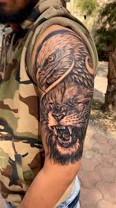 Arte Corporal Hombro Tattoo Lobo Hombres Ideas De Tatuaje En El Hombro Manga De Cuarto In 2020 Mens Shoulder Tattoo Eagle Tattoo Lion Shoulder Tattoo
