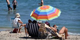 Les vacances d'été en france durent 6 semaines et ont habituellement lieu entre juillet et septembre. Coronavirus La Course Aux Reservations Pour Les Vacances D Ete A Commence