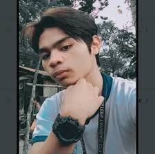 This is the real me — and I'm not afraid to show it anymore.” sinong  nagpapaaral Sayo? Paano ka nakakapag aral? Paano ka nakakapsok ano yan  hingi lahat sa magulang? bakit yun