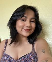 Isabelle Block's Instagram, Twitter & Facebook