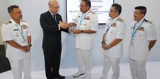 Royal malaysian navy ( rmn ), lumut, malaysia. The Royal Malaysian Navy Receives Airbus Excellence In Flight Safety Operations Award New Defence Order Strategy