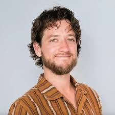 Sean Bruce's Instagram, Twitter & Facebook