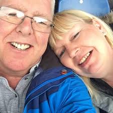 Girls top size small For Sale