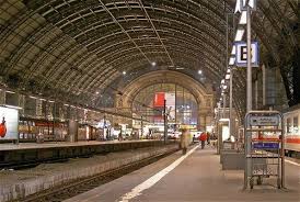 Big World Out There Rheingau Hauptbahnhof Deutschland