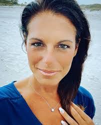 Caitlin Vickers's Instagram, Twitter & Facebook