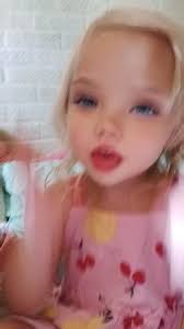 This made me feel special! I wasn't expecting her to say mommy. Especially  because I hardly dress up and put make up on. I feel beautiful just being  loved by my family 💜🩷🧡😊😊