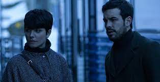 Contratiempo La Asfixiante Atencion A Los Detalles Cuatro Bastardos