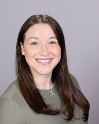 Beth Hepworth's Instagram, Twitter & Facebook